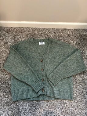 Old Navy Sweater